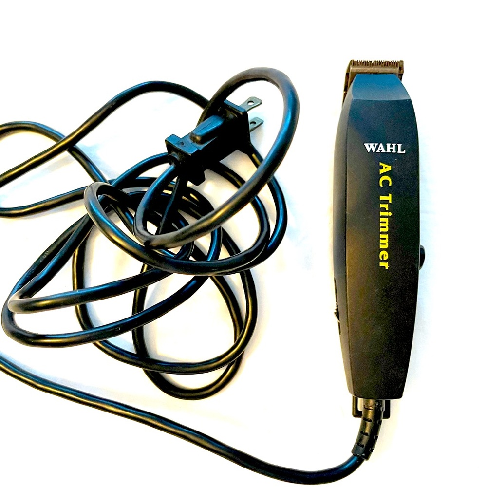 Wahl AC Trimmer in Black